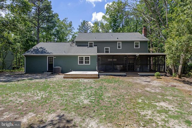 2 WOODS EDGE CT, Medford, NJ 08055