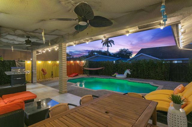 231 SE 8th Street, Dania Beach, FL 33004