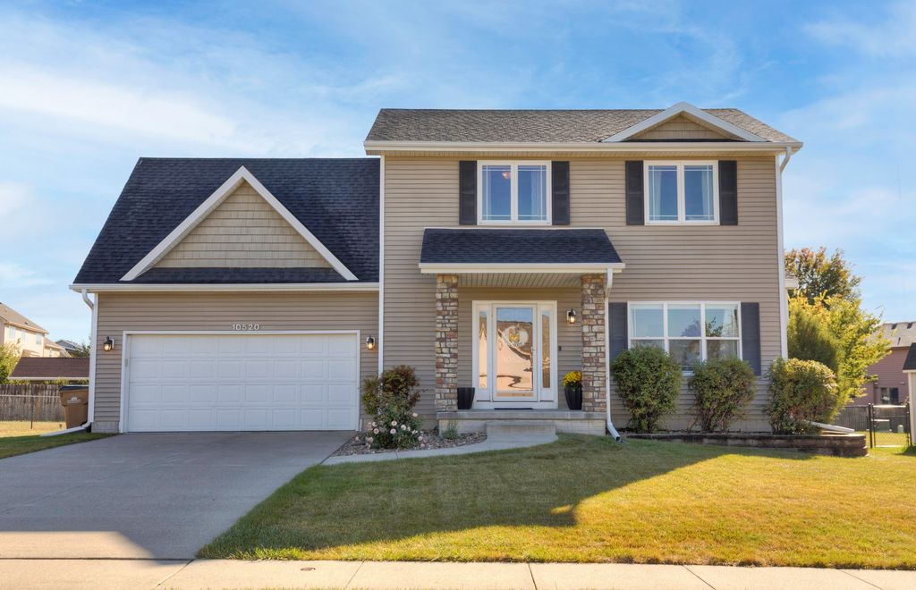 10520 Stonecrest Drive, Johnston, IA 50131