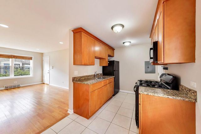 7415 N Wolcott Avenue 1E, Chicago, IL 60626