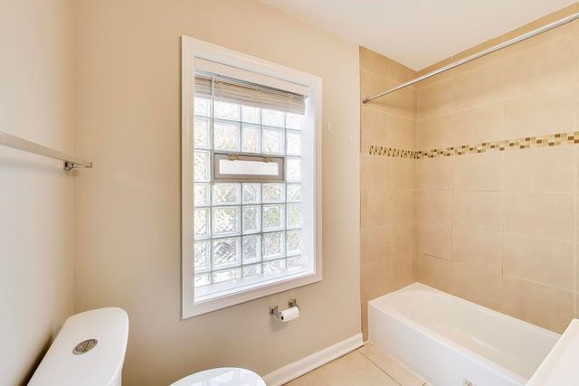 7415 N Wolcott Avenue 1E, Chicago, IL 60626