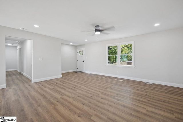 218 Ridgecrest Way, Williamston, SC 29697