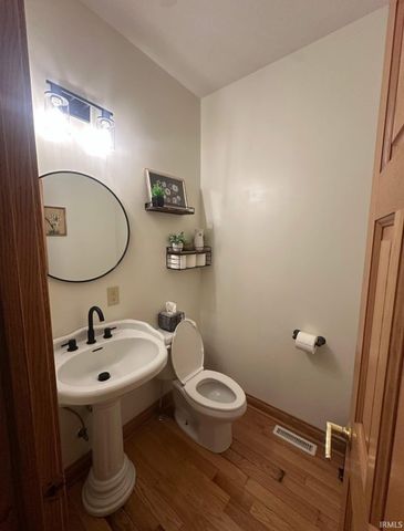 637 Canal Street, Worthington, IN 47471