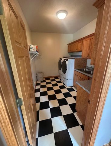 637 Canal Street, Worthington, IN 47471