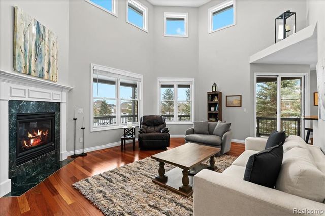 10511 Stoney Point Drive, South Lyon, MI 48178