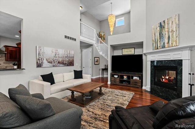 10511 Stoney Point Drive, South Lyon, MI 48178