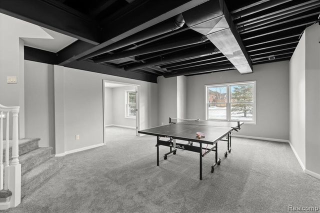 10511 Stoney Point Drive, South Lyon, MI 48178