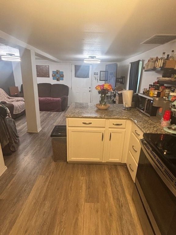 502 N Cleveland Avenue, Russellville, AR 72801