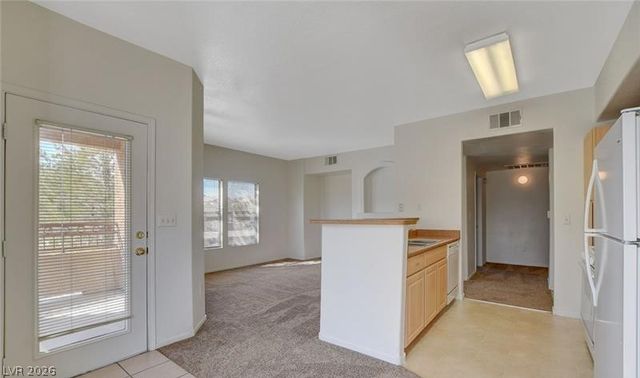 8250 North Grand Canyon Drive 2113, Las Vegas, NV 89166