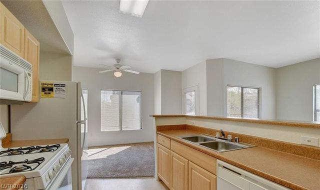 8250 North Grand Canyon Drive 2113, Las Vegas, NV 89166