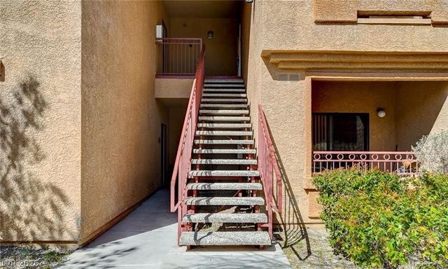 8250 North Grand Canyon Drive 2113, Las Vegas, NV 89166