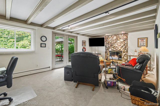 1372 New Life Lane, Rochester Hills, MI 48309