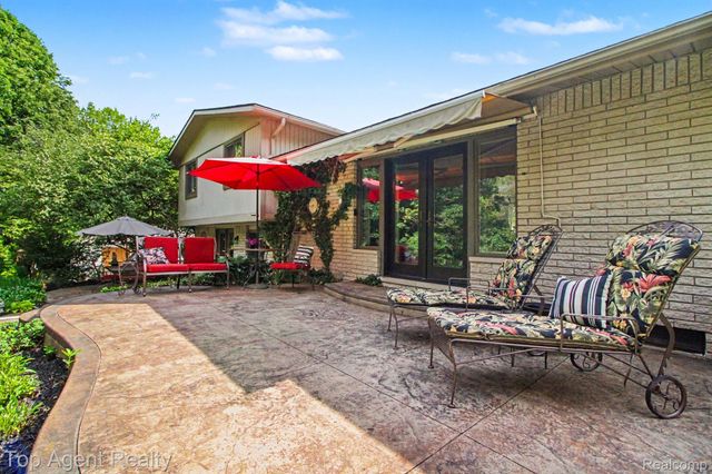 1372 New Life Lane, Rochester Hills, MI 48309
