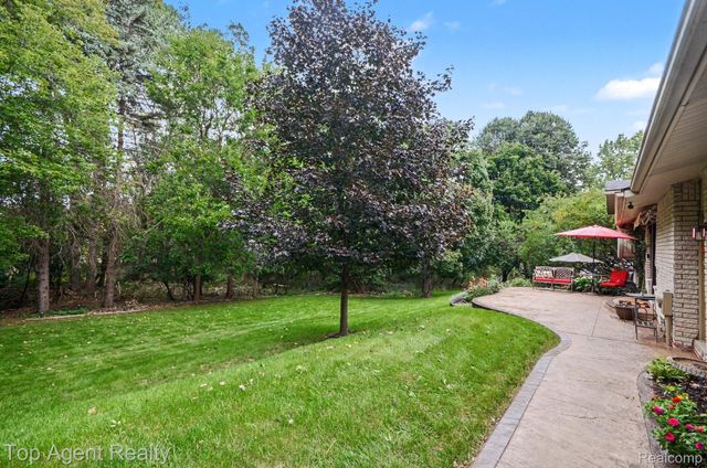 1372 New Life Lane, Rochester Hills, MI 48309