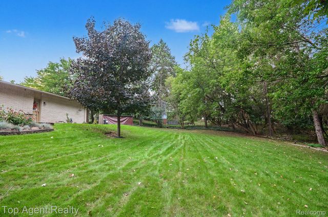 1372 New Life Lane, Rochester Hills, MI 48309