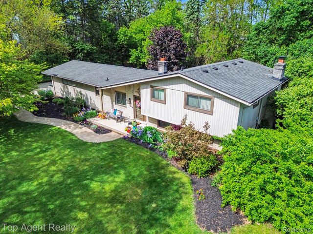 1372 New Life Lane, Rochester Hills, MI 48309