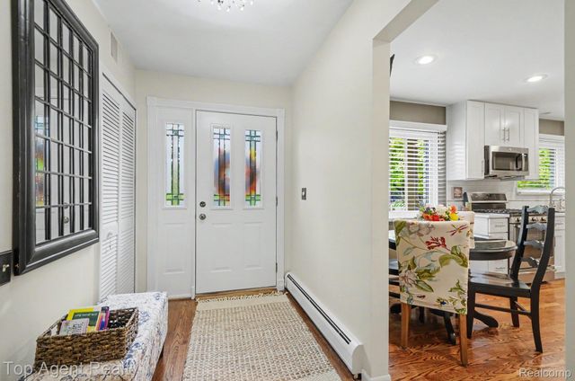 1372 New Life Lane, Rochester Hills, MI 48309