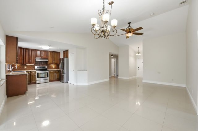 3772 SE Upper Street, Stuart, FL 34997