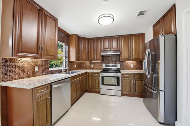 3772 SE Upper Street, Stuart, FL 34997