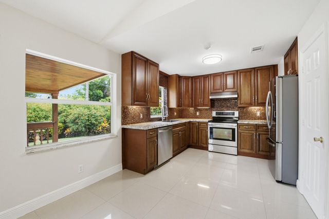 3772 SE Upper Street, Stuart, FL 34997