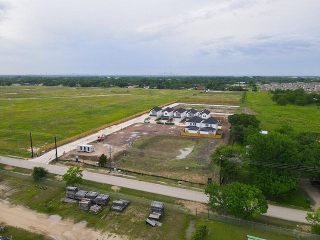 6402 Pregenero Ln, Houston, TX 77048
