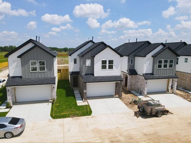 6402 Pregenero Ln, Houston, TX 77048