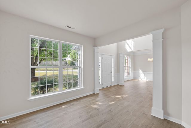 402 Sherwood Forest Place, Cary, NC 27519