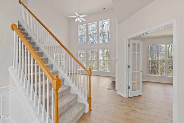 402 Sherwood Forest Place, Cary, NC 27519