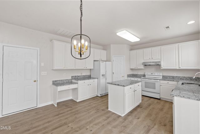 402 Sherwood Forest Place, Cary, NC 27519