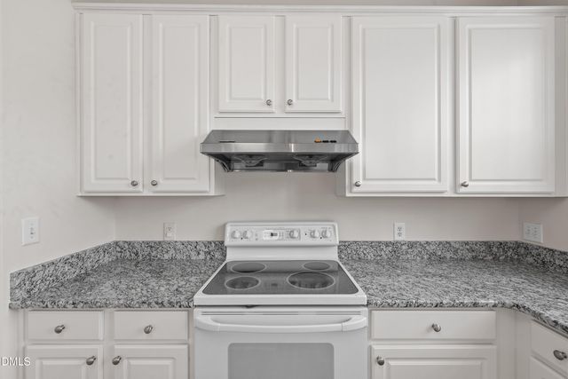 402 Sherwood Forest Place, Cary, NC 27519