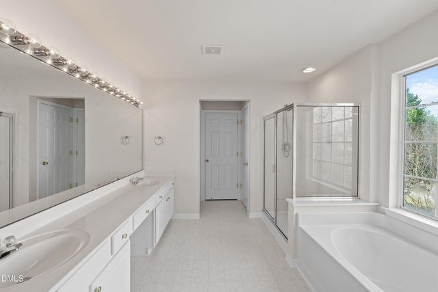 402 Sherwood Forest Place, Cary, NC 27519