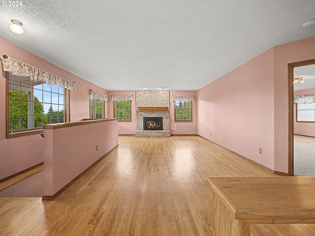 31216 Se DIVISION Dr, Troutdale, OR 97060