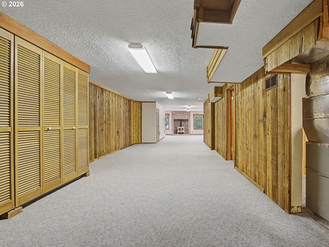 31216 Se DIVISION Dr, Troutdale, OR 97060