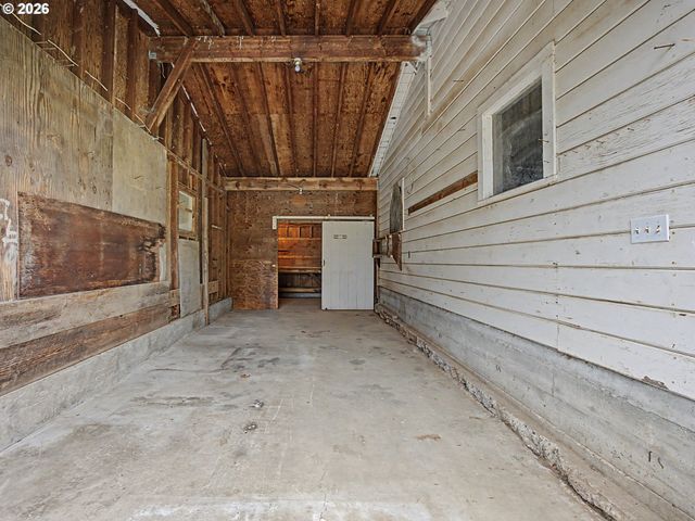 31216 Se DIVISION Dr, Troutdale, OR 97060