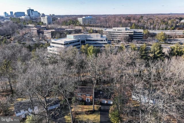 10808 WINTER CORN LANE, Reston, VA 20191