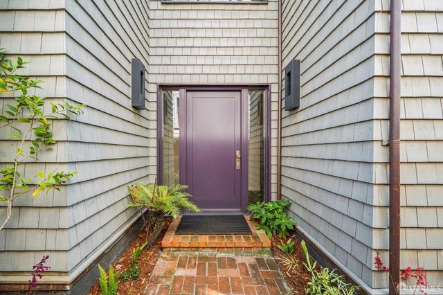 1332 Greenwich Street, San Francisco, CA 94109