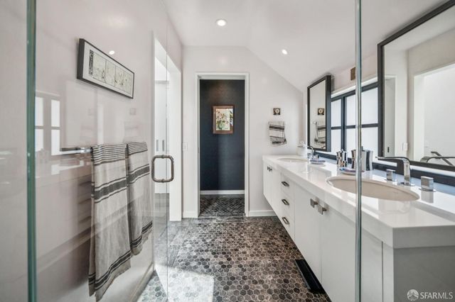 1332 Greenwich Street, San Francisco, CA 94109