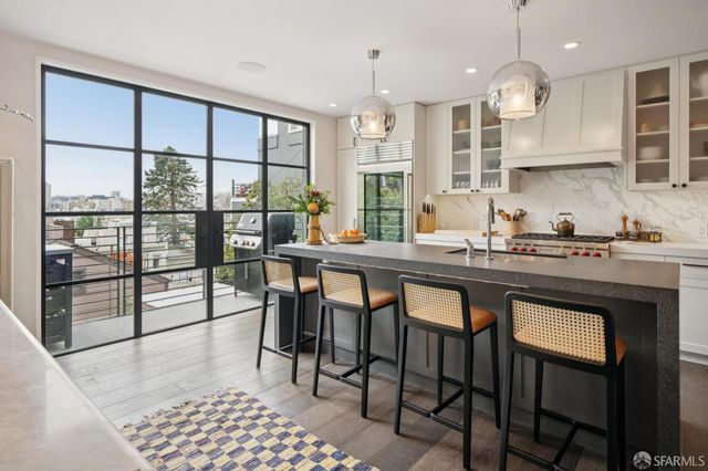 1332 Greenwich Street, San Francisco, CA 94109