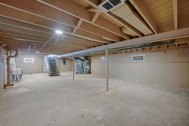 4321 W Augusta Boulevard, Chicago, IL 60651