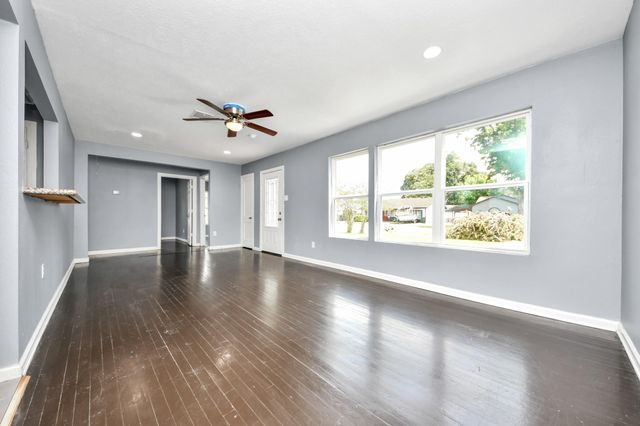 113 Obion Road, Houston, TX 77076