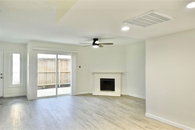 7918 Prestwood Dr 4, Houston, TX 77036