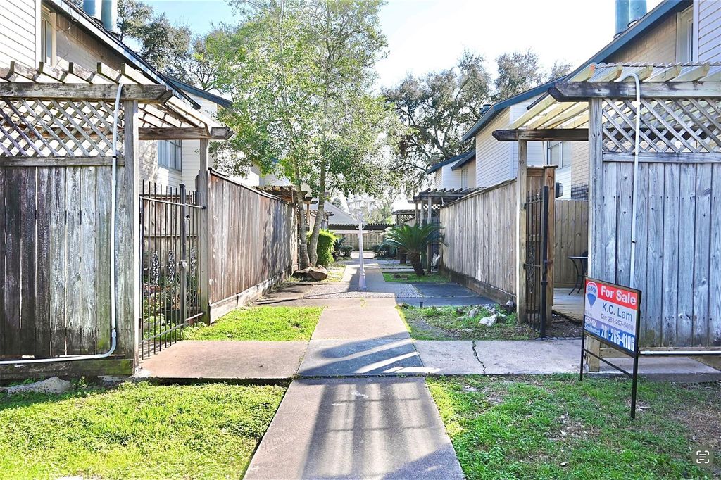 7918 Prestwood Dr 4, Houston, TX 77036