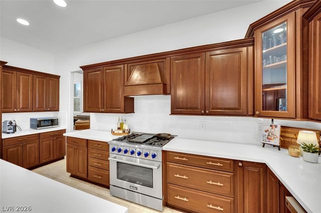 318 Doe Run Circle, Henderson, NV 89012