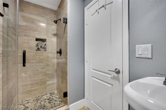 318 Doe Run Circle, Henderson, NV 89012