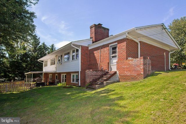 2645 SUNSET LN, Finksburg, MD 21048