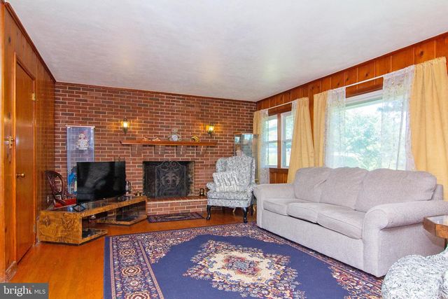 2645 SUNSET LN, Finksburg, MD 21048
