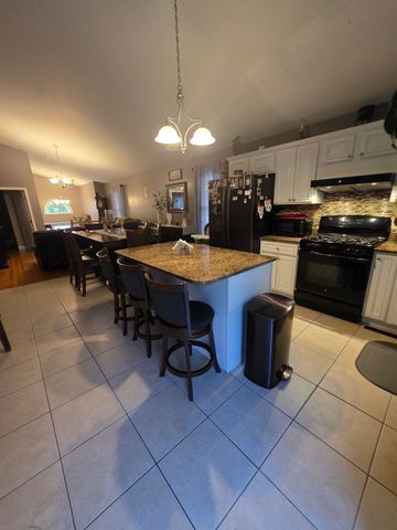 540 Stevens Street, Fall River, MA 02721
