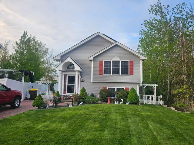 540 Stevens Street, Fall River, MA 02721
