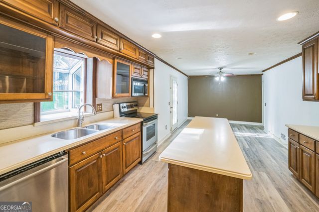 6074 Shallow Wood Lane, Douglasville, GA 30135