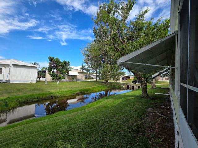 37 Los Lagos Road, Port St. Lucie, Port St Lucie, FL 34952